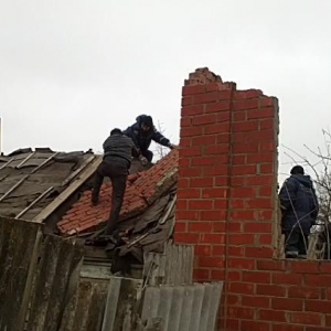 В поселке Веселом Ростовской области разрушился недостроенный частный дом. 